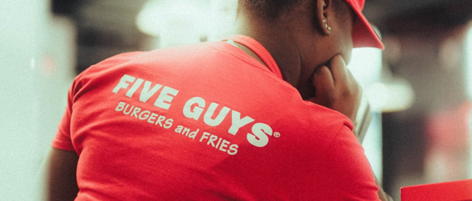 Five Guys arrive à Bordeaux : le burger made in USA débarque rue Saint-Rémi